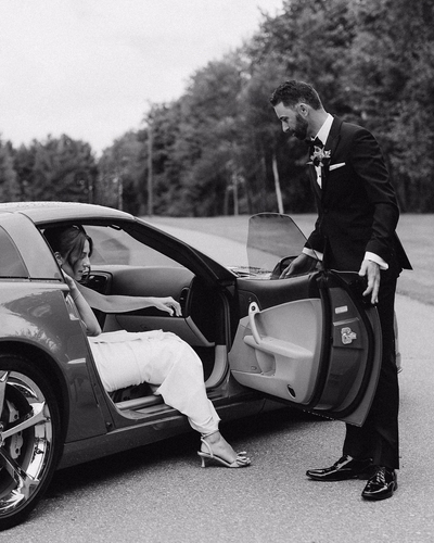 Astora Studio wedding photos showcase on Instagram