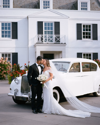 Astora Studio wedding photos showcase on Instagram