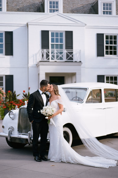 Astora Studio wedding photos showcase on Instagram