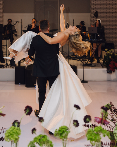 Astora Studio wedding photos showcase on Instagram