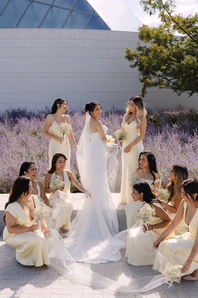wedding photo of bridesmaids