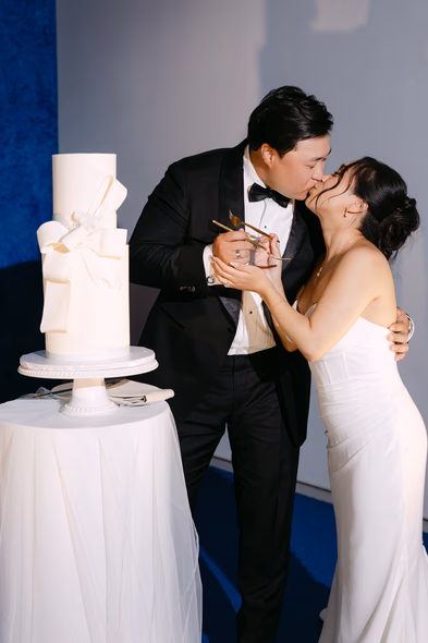 Elegant wedding photo at Aga Khan Museum
