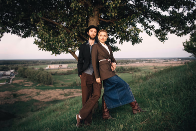 Modern engagement photography at Blue Mountain