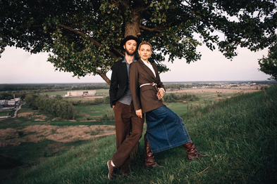 Modern engagement photography at Blue Mountain