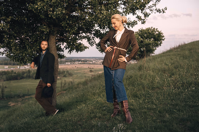 Magazine-inspired couple’s engagement session at Blue Mountain