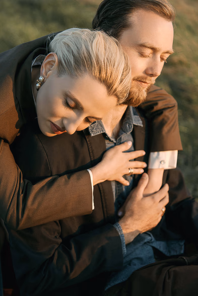 Adventurous couple photography session at Blue Mountain