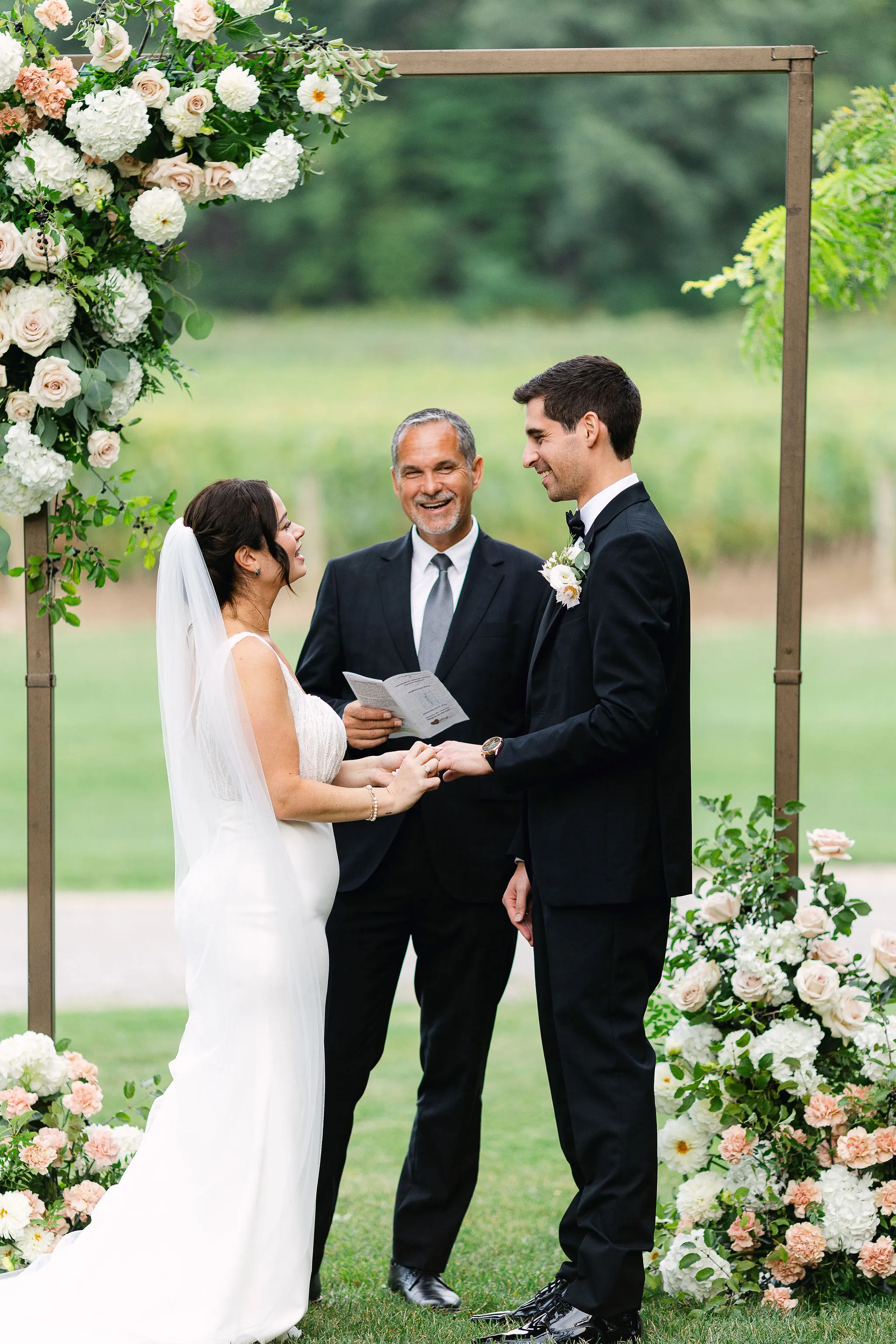 Château des Charmes wedding photo