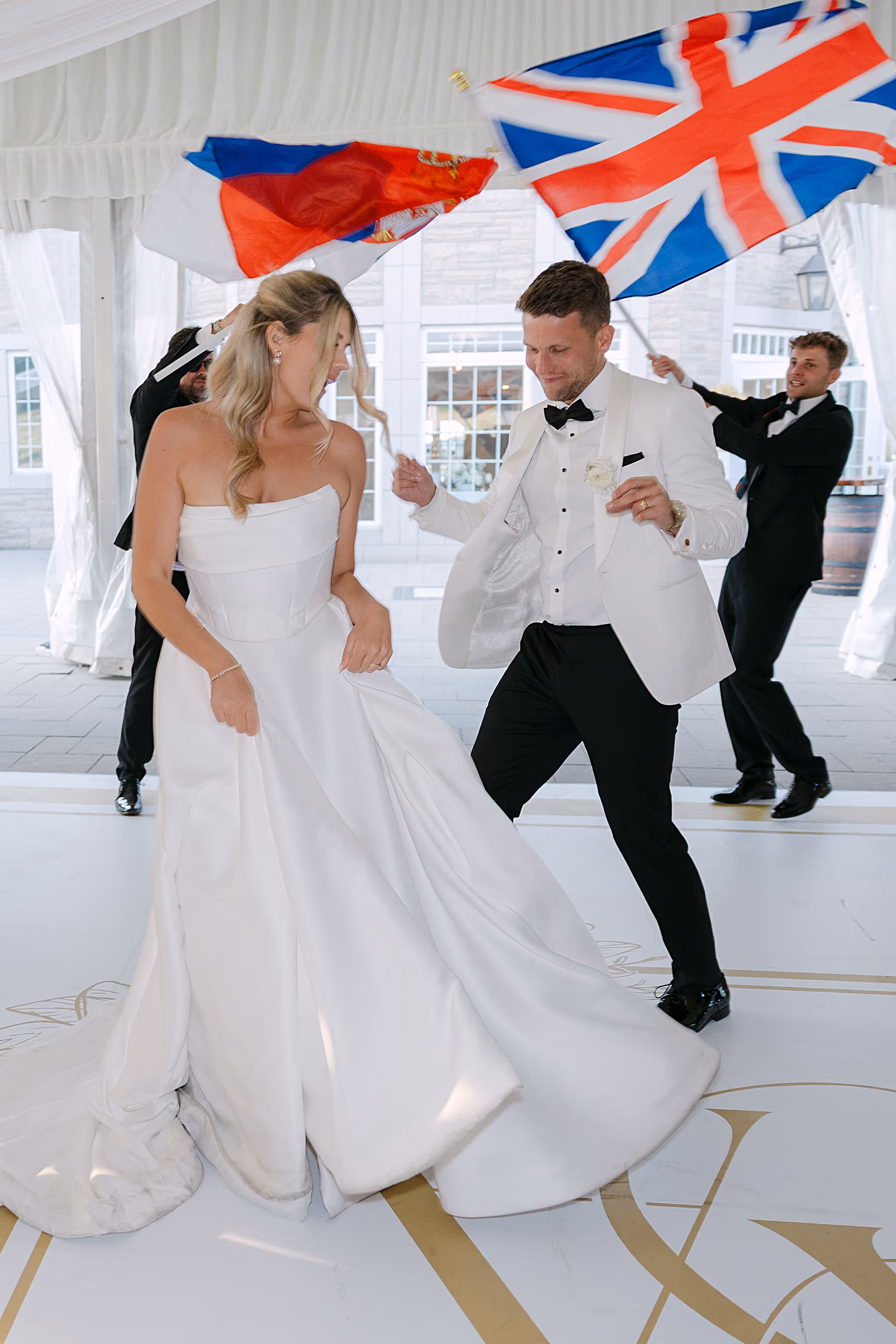 bride and groom dancing at Chateau des Charmes wedding reception