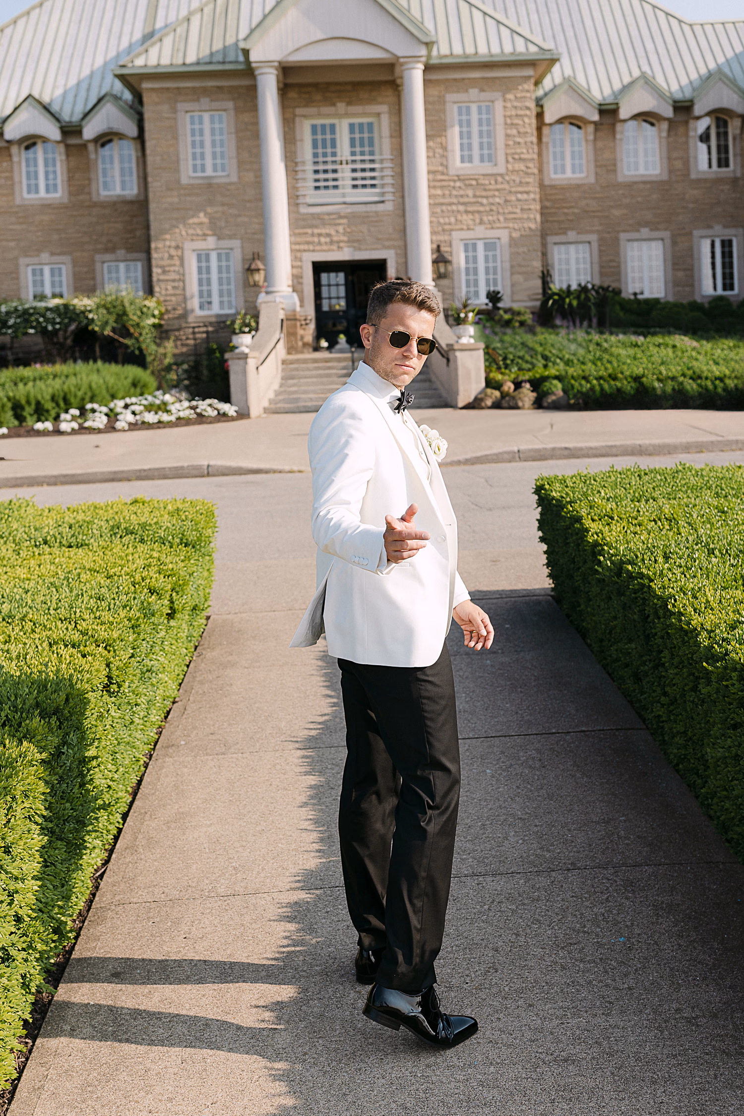 Reportage-style groom portrait at Chateau des Charmes | Niagara