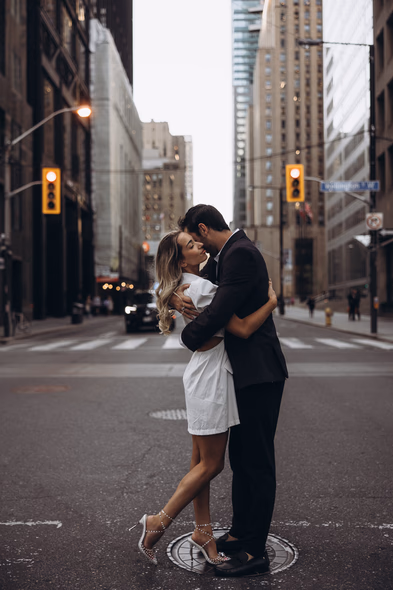 urban Toronto couple picture