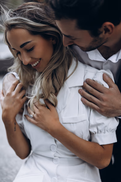 urban Toronto engagement picture