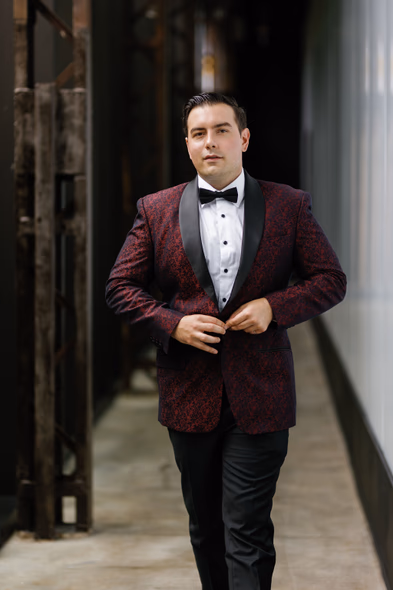 photo of the groom at Evergreen Brickworks