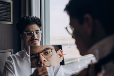 photo of groom getting ready at 1 hotel toronto