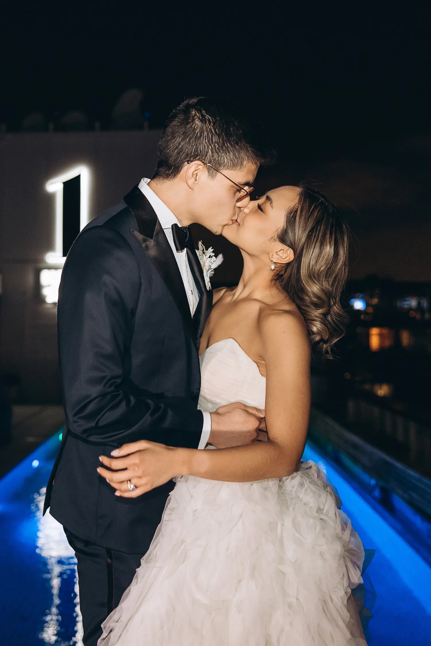 wedding reception 1 hotel toronto pool