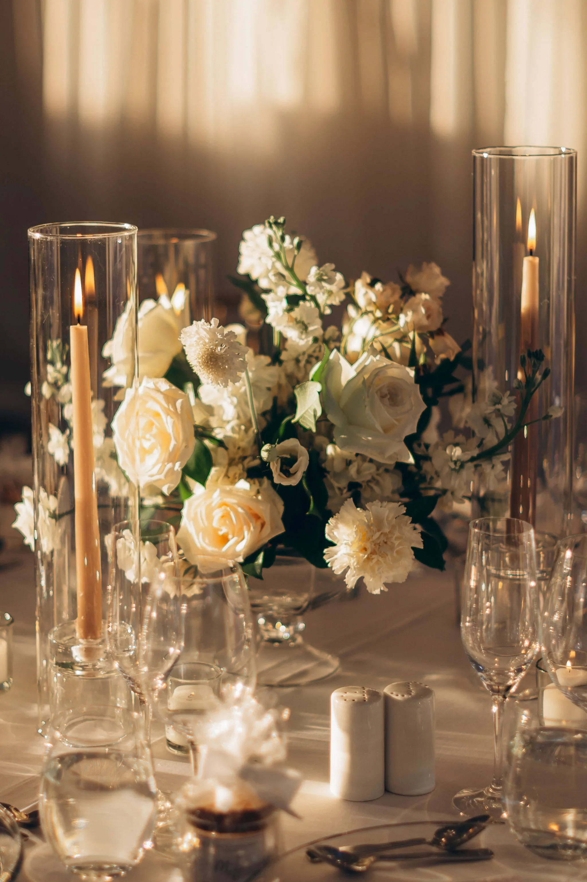 harding waterfront estate decor