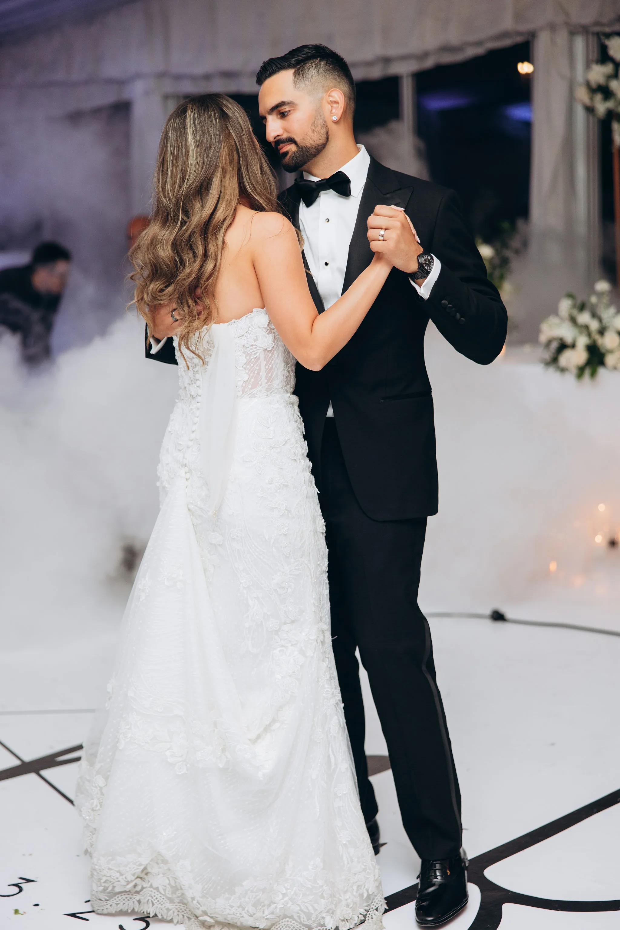 first dance at Harding Waterfront Estate wedding