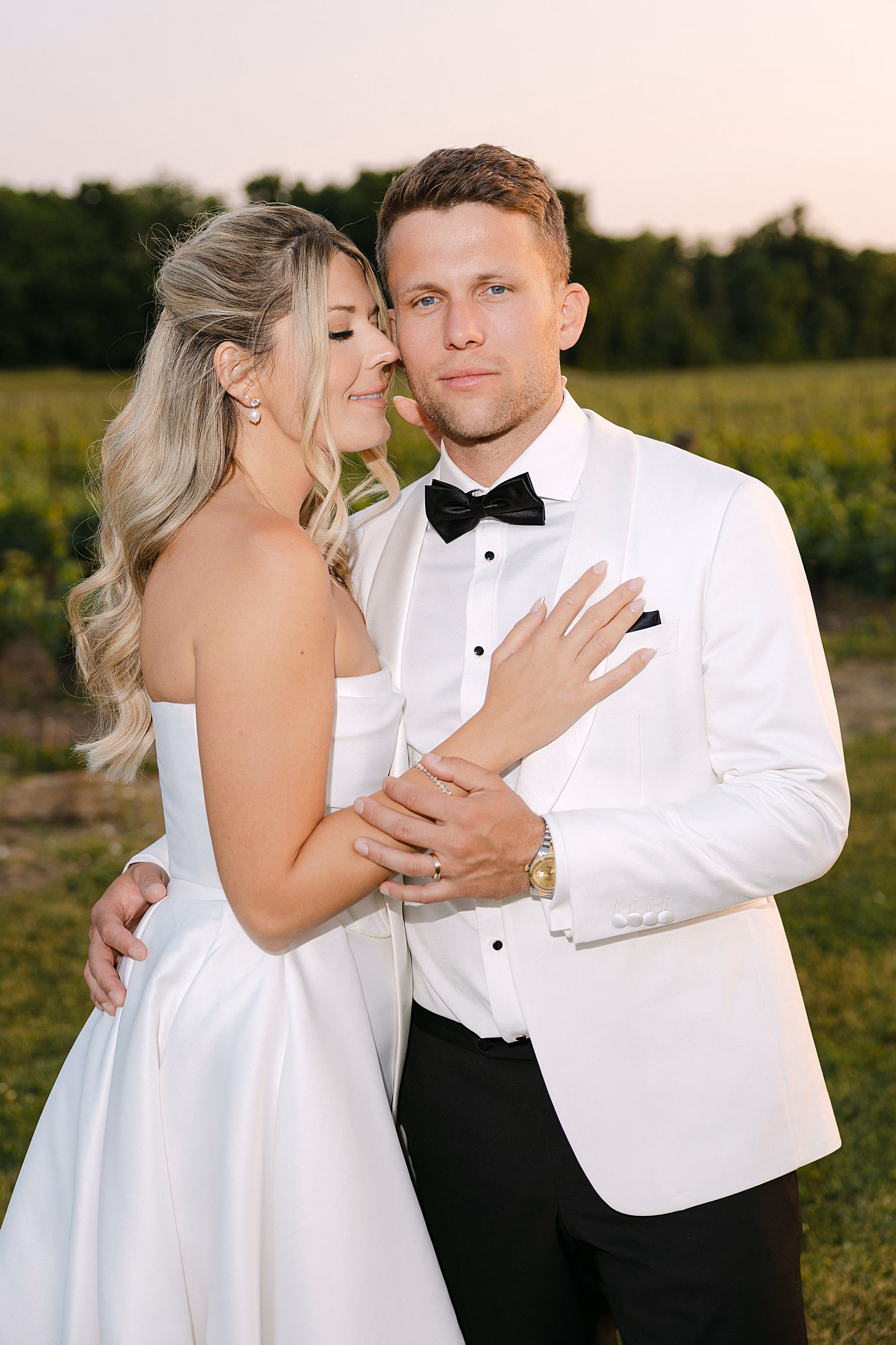 Elegant wedding photography by Astora Studio