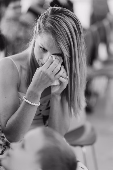 guests at Art Gallery of Ontario (AGO) wedding