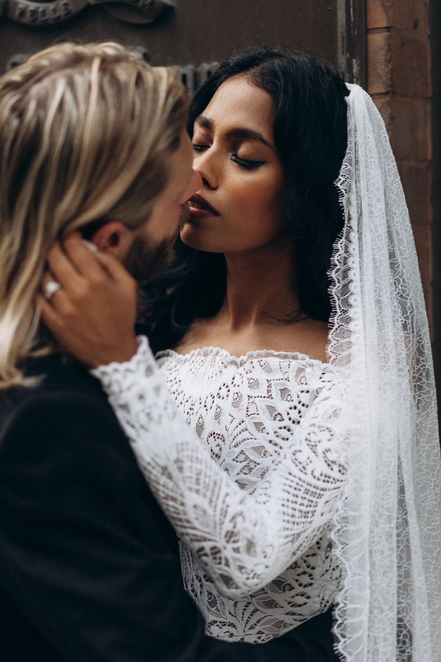 bride and groom at Leña Restaurante