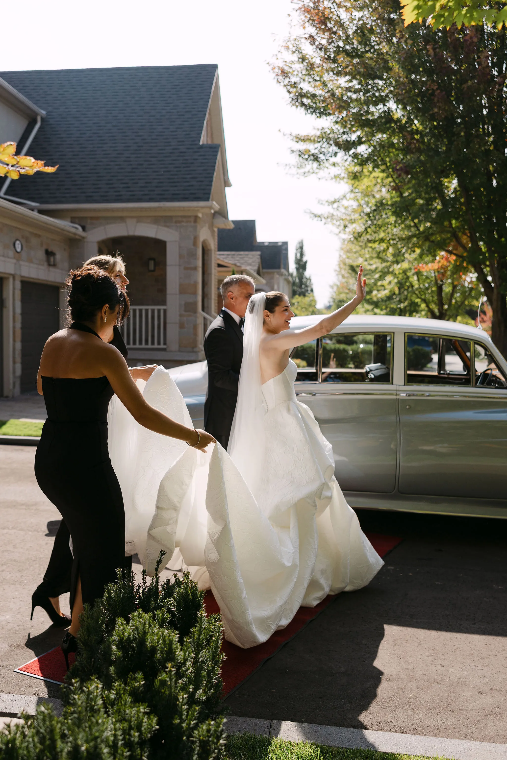 bride leaving her house for wedding ceremony