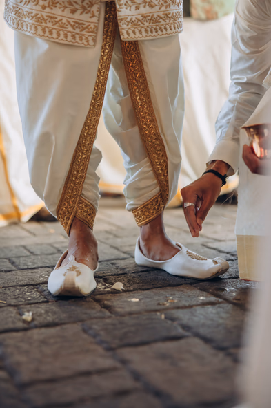 Traditional shoe-stealing ritual at Tamil wedding, Madison Greenhouse wedding photos