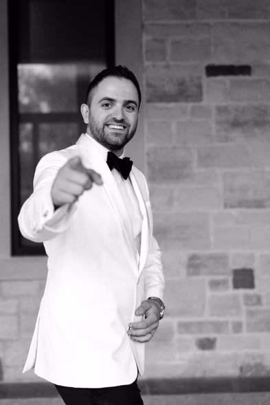 couple portrait on the grounds of The Arlington Estate Vaughan — Astora Studio