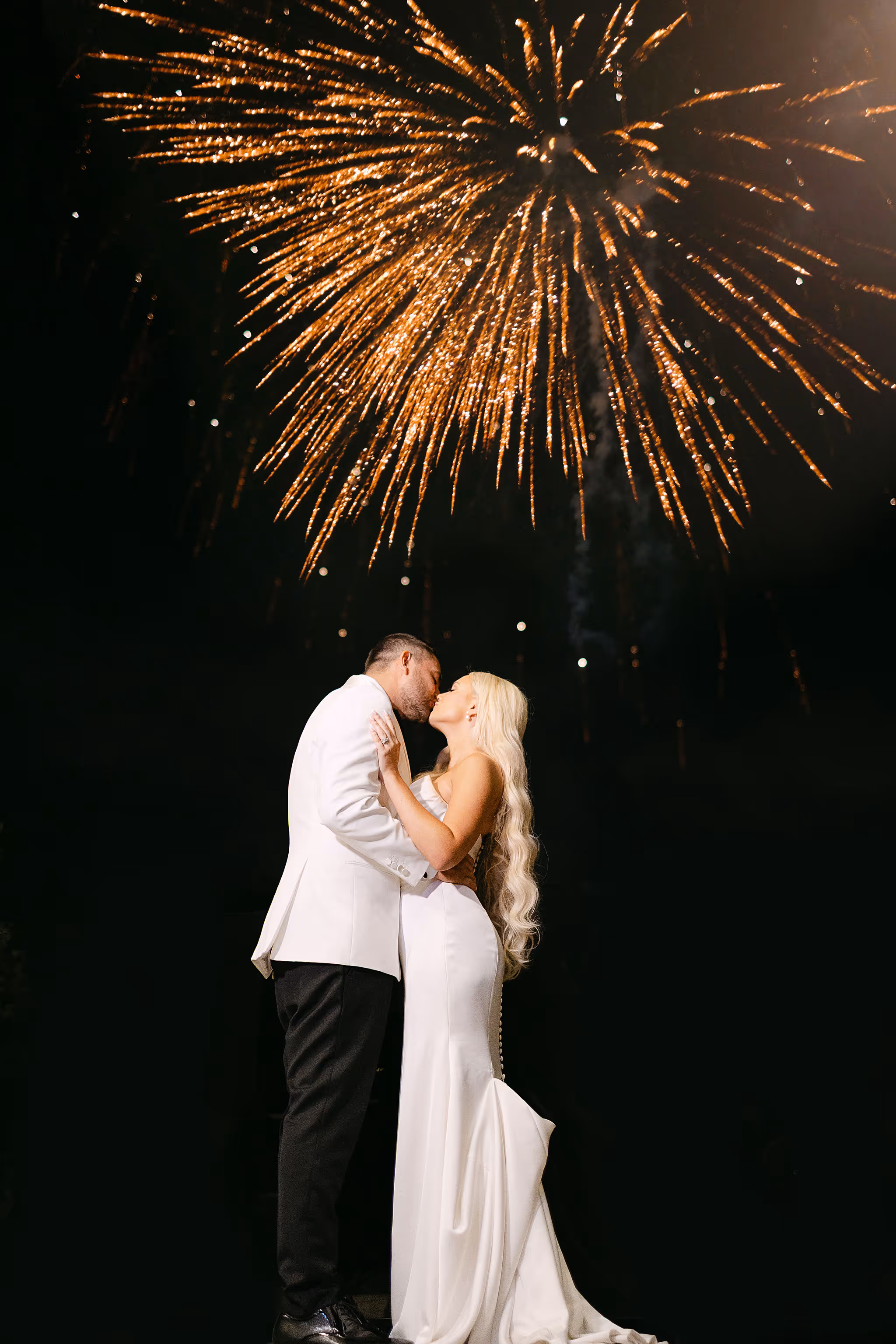 fireworks closing the wedding night at The Arlington Estate Vaughan — Astora Studio