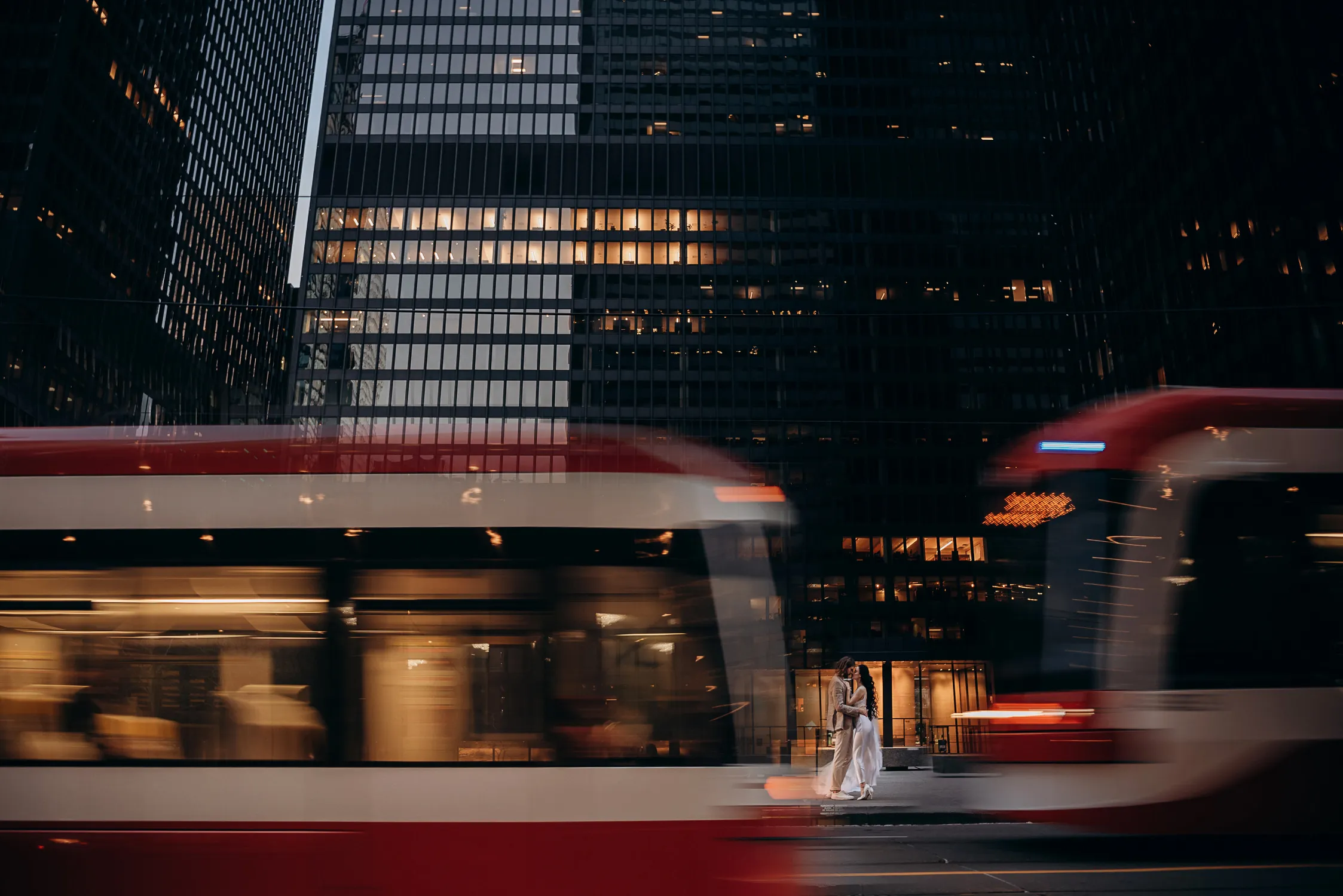 creative wedding photo at downtown Toronto
