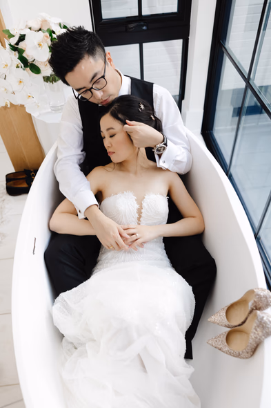 ricardas wedding couple candid moment