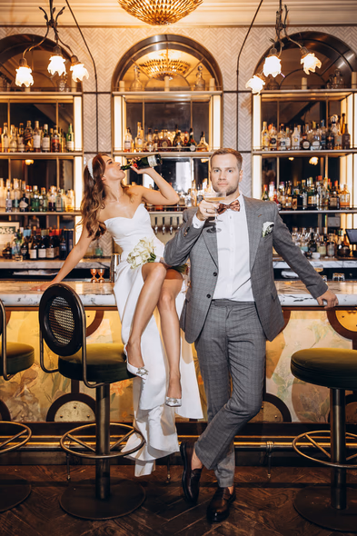 direct flash bar couple photo