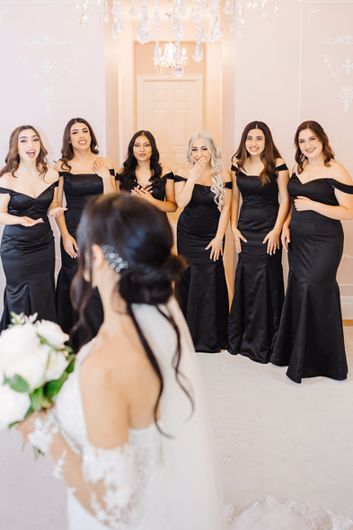 bride getting ready with bridesmaids at Ruby Manor