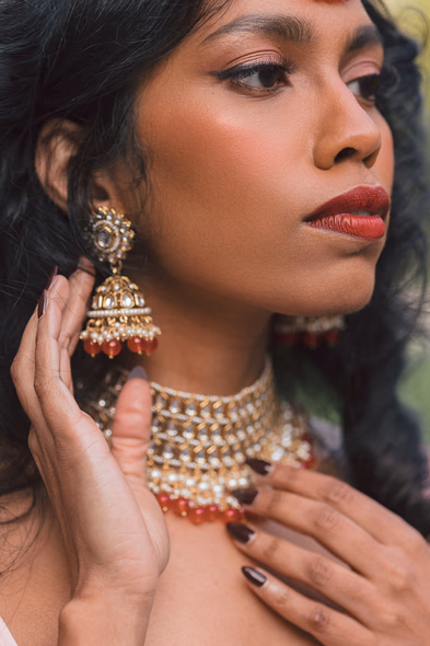 Captivating engagement photo at Trinity College