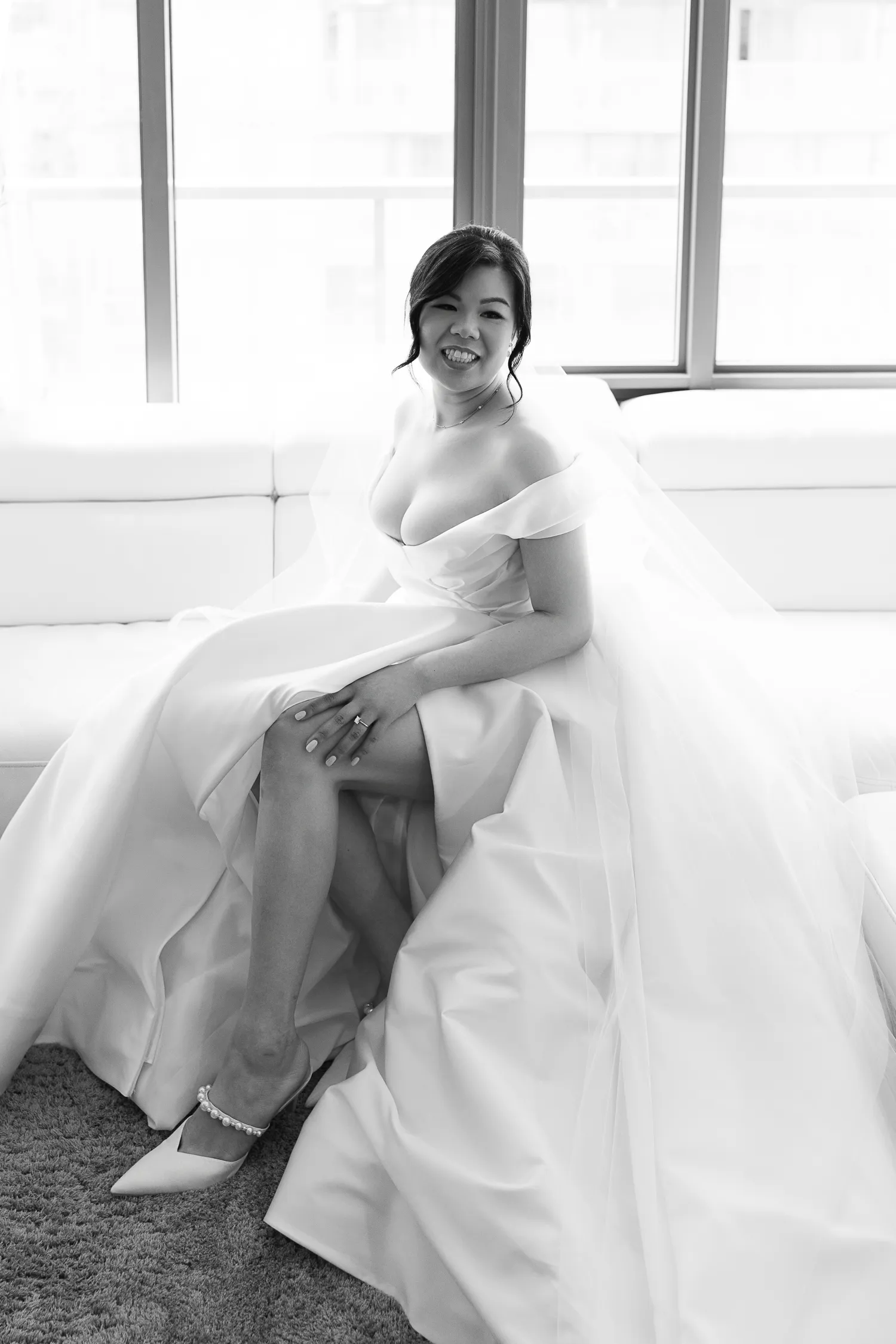 bride getting ready at appartment